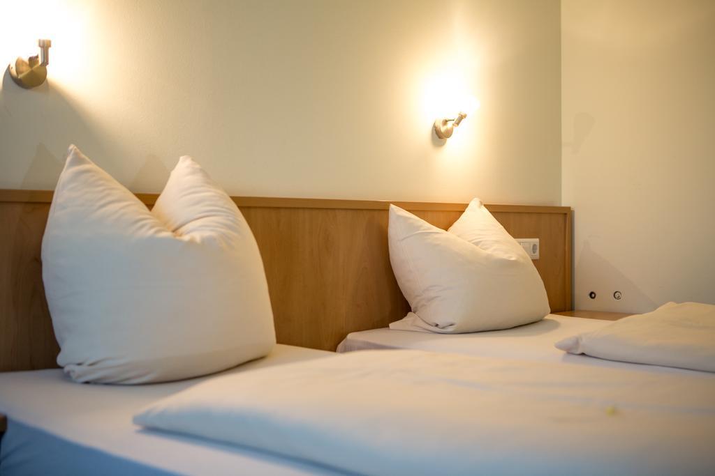 Hotel Thannhof Швайтенкирхен Екстериор снимка